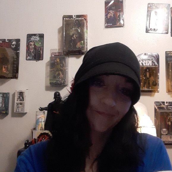 Meet your Posher, Shannon - Picture 3 of 3